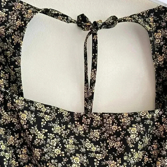 Levi's The Statement Top Slim Fit, Floral Print Puff Sleeve Top,Black/Yellow, M - Picture 10 of 16